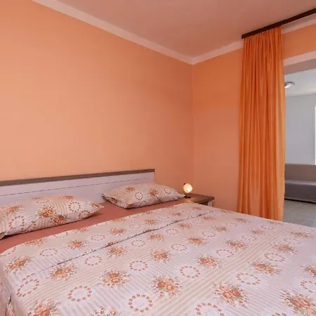 Ferienwohnung Fuer 7 Personen Ca 60 Qm In Kuciste, Dalmatien Sueddalmatien * Kuciste
